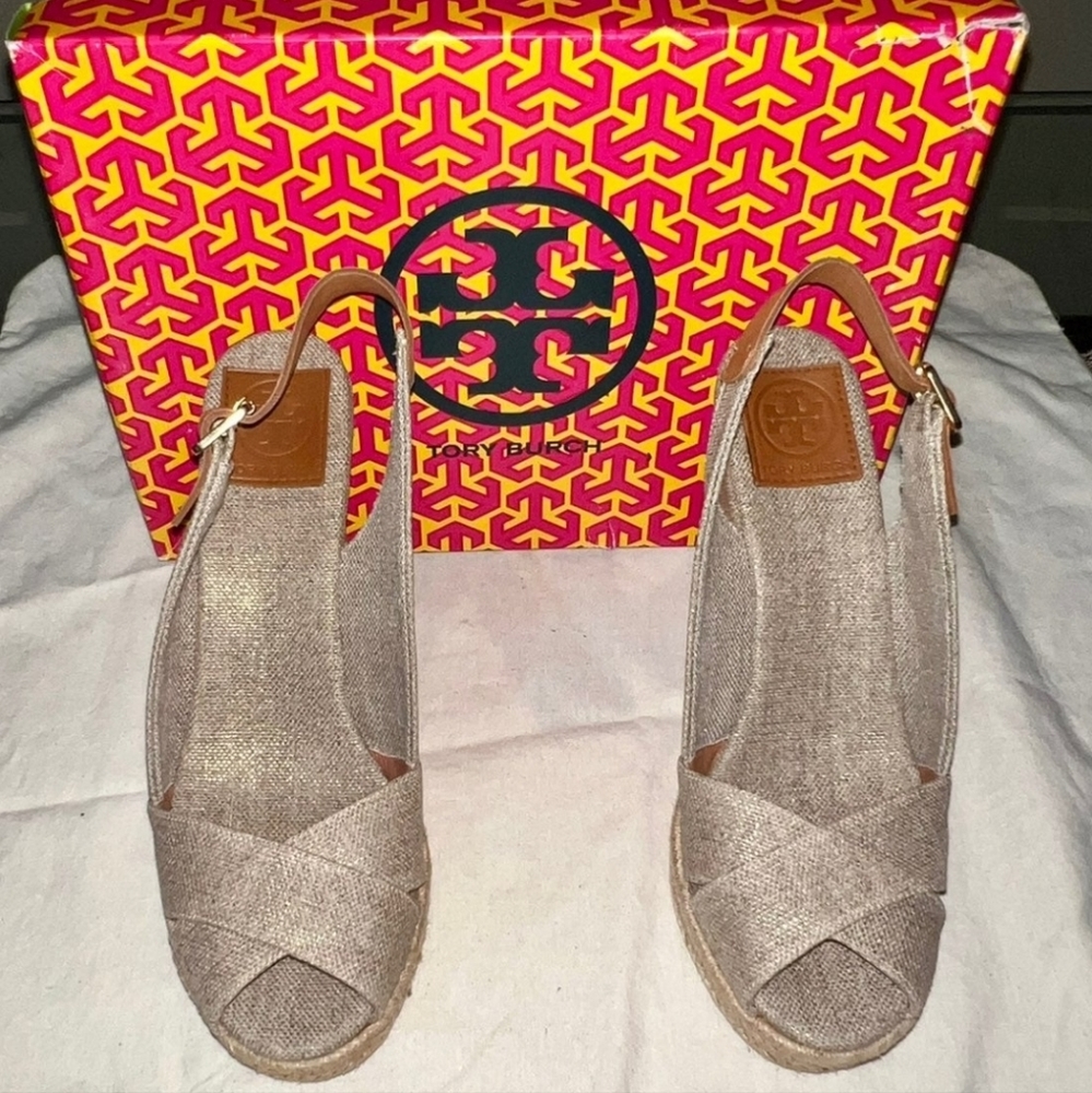 Tory Burch Wedges Size 8 Neutral Tan